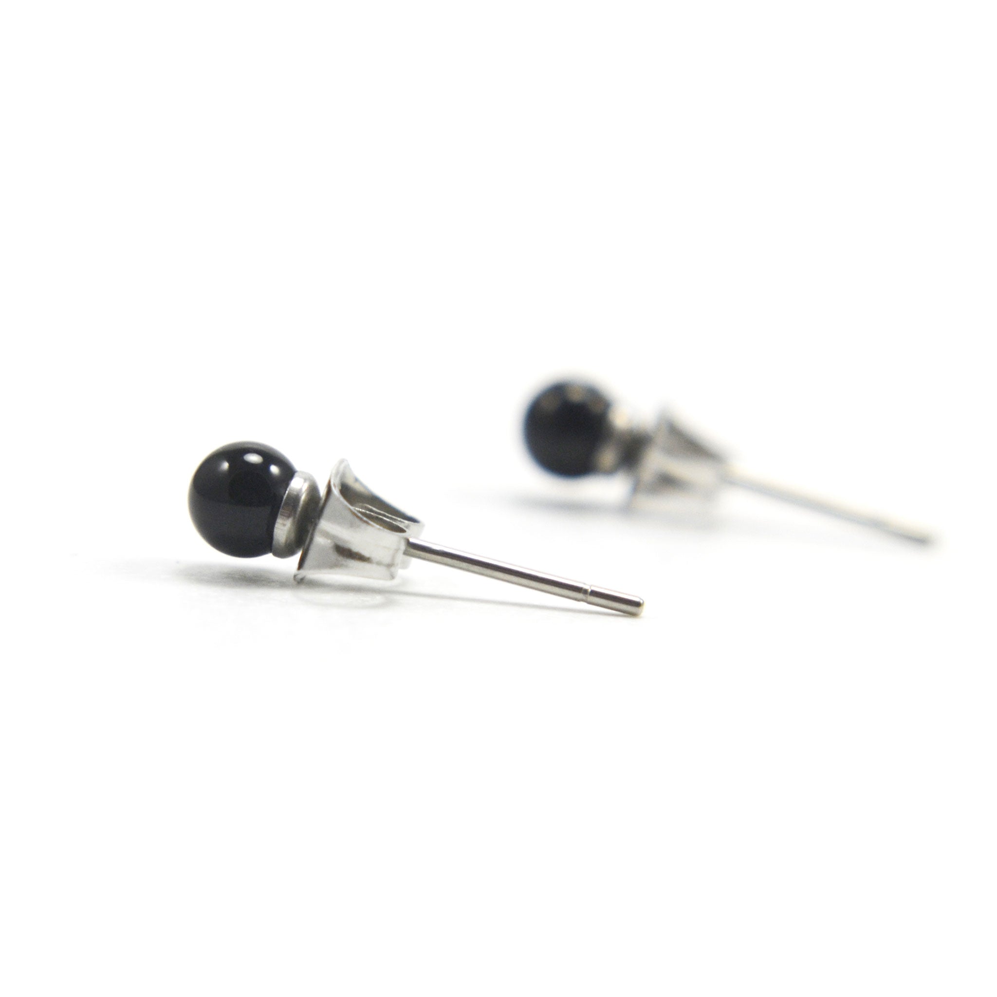 Small black onyx stud on sale earrings